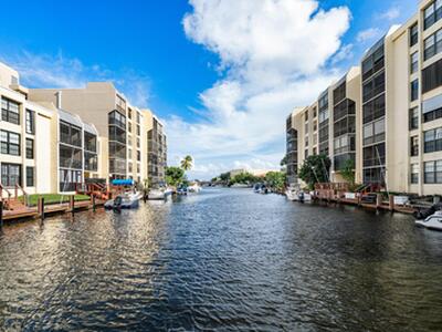 15 Royal Palm Way, Boca Raton, FL 33432