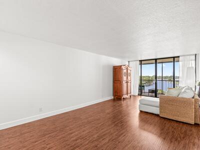 15 Royal Palm Way, Boca Raton, FL 33432