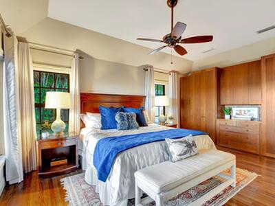 310 S Lake Drive, Lantana, FL 33462