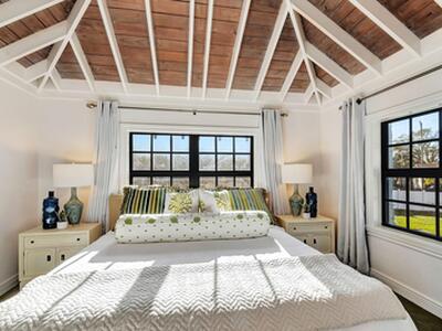 310 S Lake Drive, Lantana, FL 33462