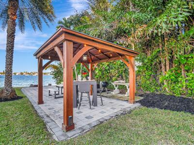 310 S Lake Drive, Lantana, FL 33462