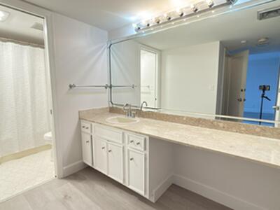 2000 Presidential Way, West Palm Beach, FL 33401