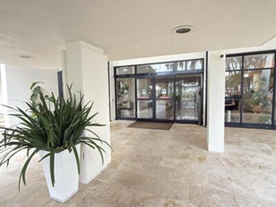 2000 Presidential Way, West Palm Beach, FL 33401