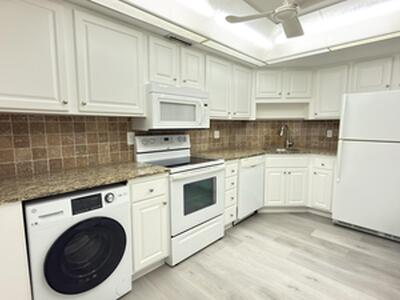 2000 Presidential Way, West Palm Beach, FL 33401