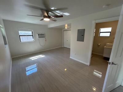 112 NE 5th Street, Fort Lauderdale, FL 33301