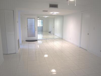 198 Lake Evelyn Drive, West Palm Beach, FL 33411