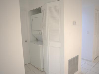 198 Lake Evelyn Drive, West Palm Beach, FL 33411