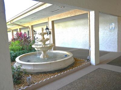 198 Lake Evelyn Drive, West Palm Beach, FL 33411