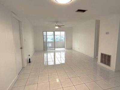 198 Lake Evelyn Drive, West Palm Beach, FL 33411