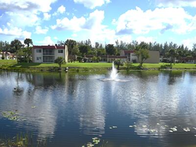 198 Lake Evelyn Drive, West Palm Beach, FL 33411