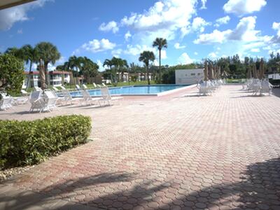 198 Lake Evelyn Drive, West Palm Beach, FL 33411