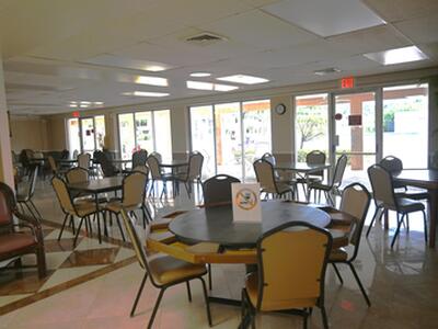 198 Lake Evelyn Drive, West Palm Beach, FL 33411