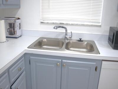 198 Lake Evelyn Drive, West Palm Beach, FL 33411