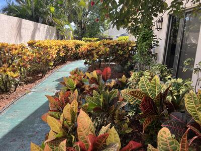 354 SW 28th Avenue, Delray Beach, FL 33445