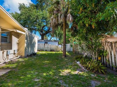 8642 Sunset Drive, Palm Beach Gardens, FL 33410