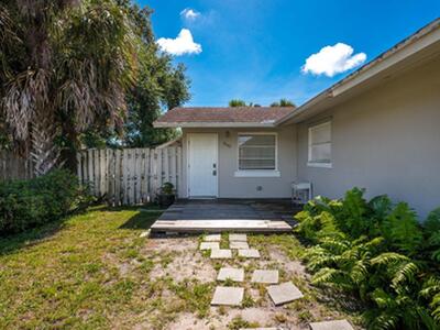 8642 Sunset Drive, Palm Beach Gardens, FL 33410