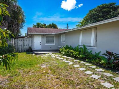 8642 Sunset Drive, Palm Beach Gardens, FL 33410