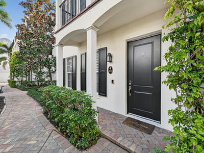 121 Lily Lane, Delray Beach, FL 33444