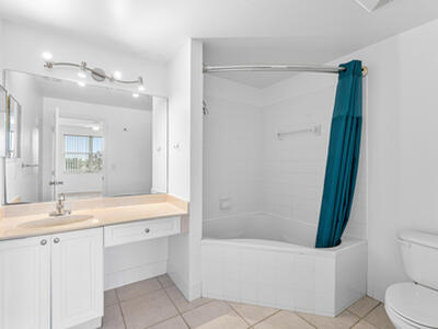 2100 Greenview Shores Boulevard, Wellington, FL 33414