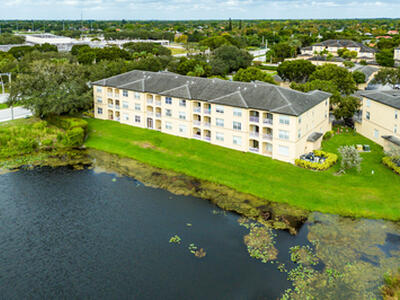 2100 Greenview Shores Boulevard, Wellington, FL 33414