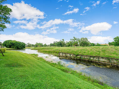 2100 Greenview Shores Boulevard, Wellington, FL 33414