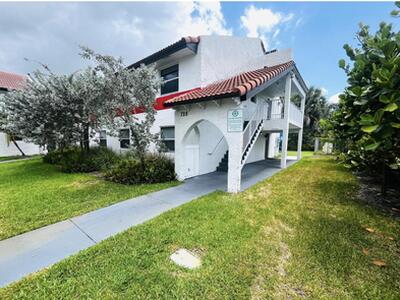 712 SW 81st Avenue, North Lauderdale, FL 33068