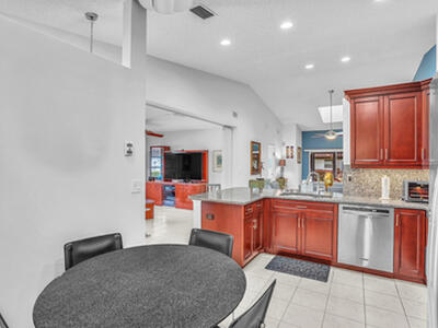 6099 Waldwick Circle, Delray Beach, FL 33484