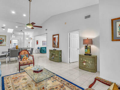 6099 Waldwick Circle, Delray Beach, FL 33484