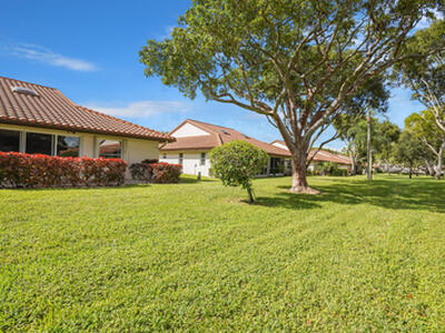 6099 Waldwick Circle, Delray Beach, FL 33484