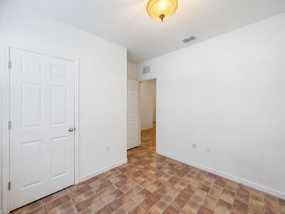 1440 Lexington Square SW, Vero Beach, FL 32962