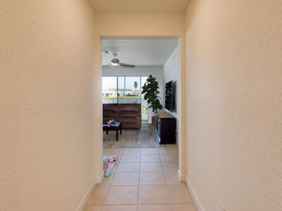 8148 NW Greenbank Circle, Port Saint Lucie, FL 34987