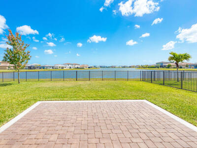 8148 NW Greenbank Circle, Port Saint Lucie, FL 34987