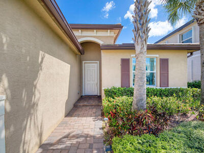 8148 NW Greenbank Circle, Port Saint Lucie, FL 34987