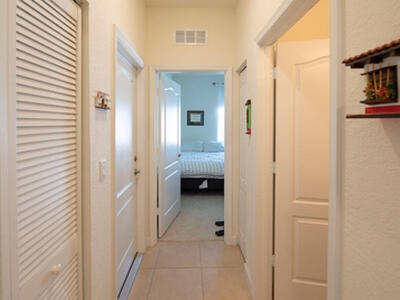 8148 NW Greenbank Circle, Port Saint Lucie, FL 34987