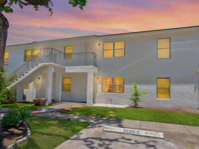 6600 Jupiter Gardens Boulevard, Jupiter, FL 33458