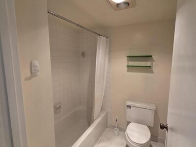 9187 Norte Lago, Boca Raton, FL 33428