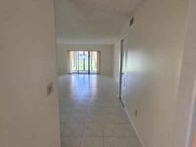 9187 Norte Lago, Boca Raton, FL 33428