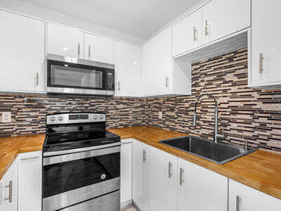 116 Salisbury E, West Palm Beach, FL 33417