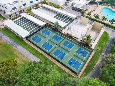 116 Salisbury E, West Palm Beach, FL 33417