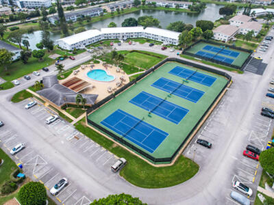 116 Salisbury E, West Palm Beach, FL 33417