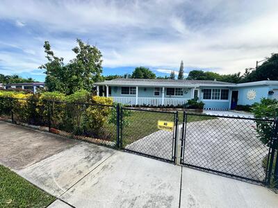 104 NE 16th Avenue, Boynton Beach, FL 33435