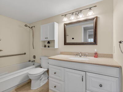 2048 Newcastle C, Boca Raton, FL 33434