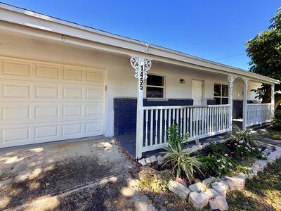 1455 NE Silver Maple Way