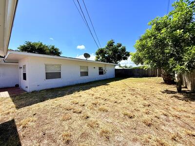 1455 NE Silver Maple Way, Jensen Beach, FL 34957