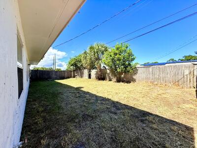 1455 NE Silver Maple Way, Jensen Beach, FL 34957