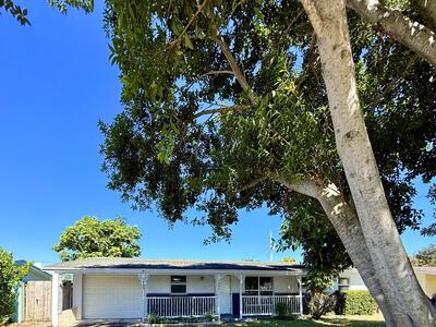 1455 NE Silver Maple Way, Jensen Beach, FL 34957