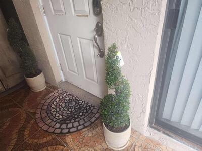 600 Executive Center Drive, West Palm Beach, FL 33401