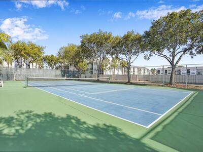 600 Executive Center Drive, West Palm Beach, FL 33401