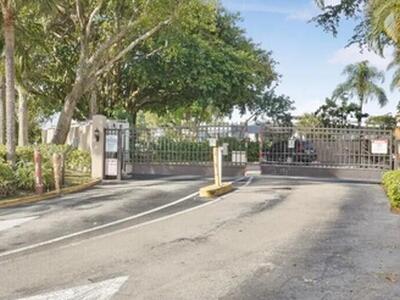 600 Executive Center Drive, West Palm Beach, FL 33401