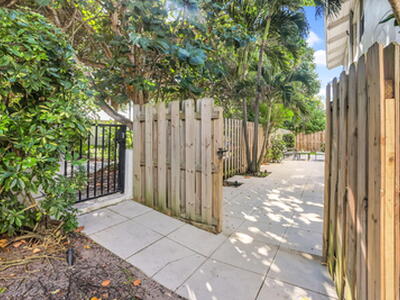 320 S Ocean Boulevard, Delray Beach, FL 33483